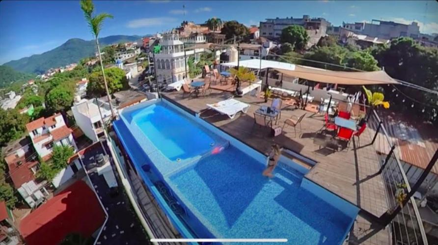 Roof Top Hotel Хилитла Экстерьер фото