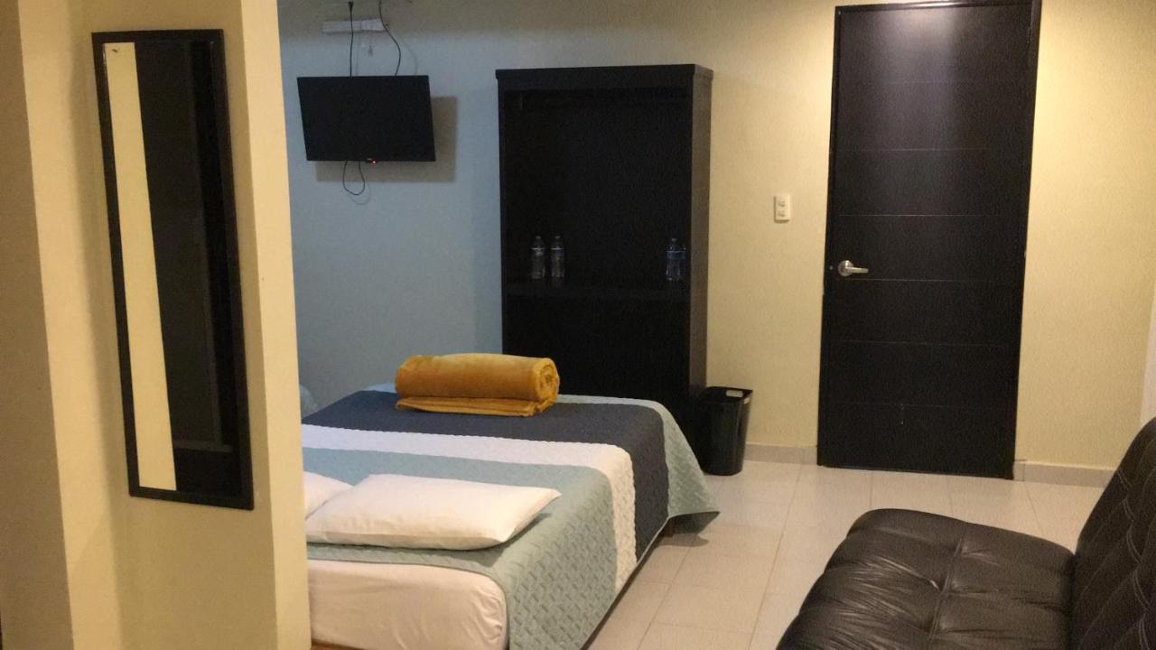Roof Top Hotel Хилитла Экстерьер фото