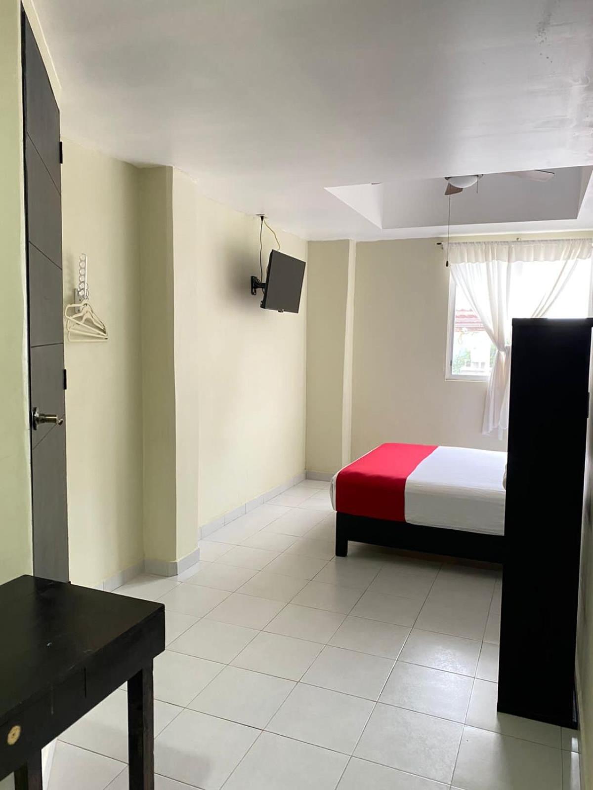 Roof Top Hotel Хилитла Экстерьер фото