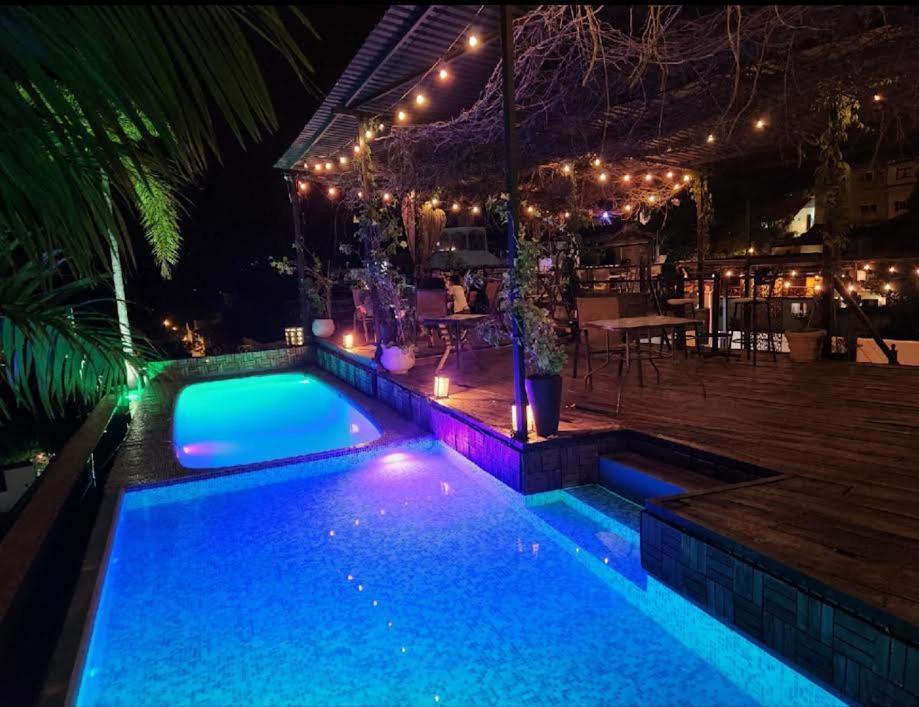 Roof Top Hotel Хилитла Экстерьер фото