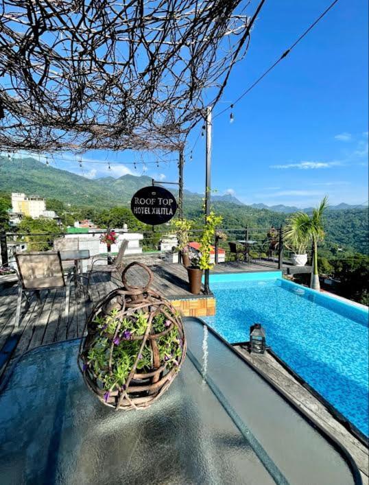 Roof Top Hotel Хилитла Экстерьер фото