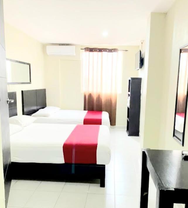 Roof Top Hotel Хилитла Экстерьер фото