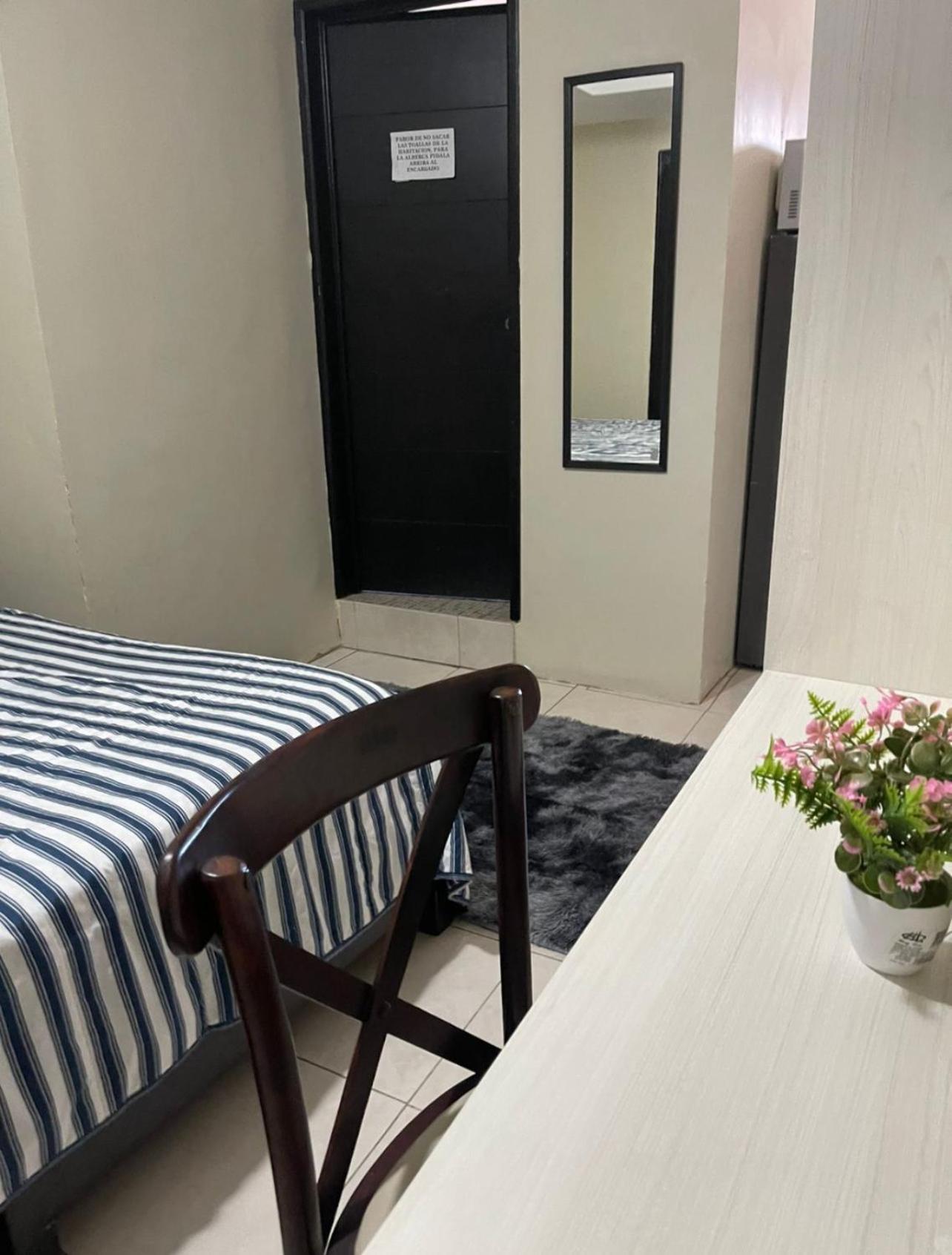 Roof Top Hotel Хилитла Экстерьер фото