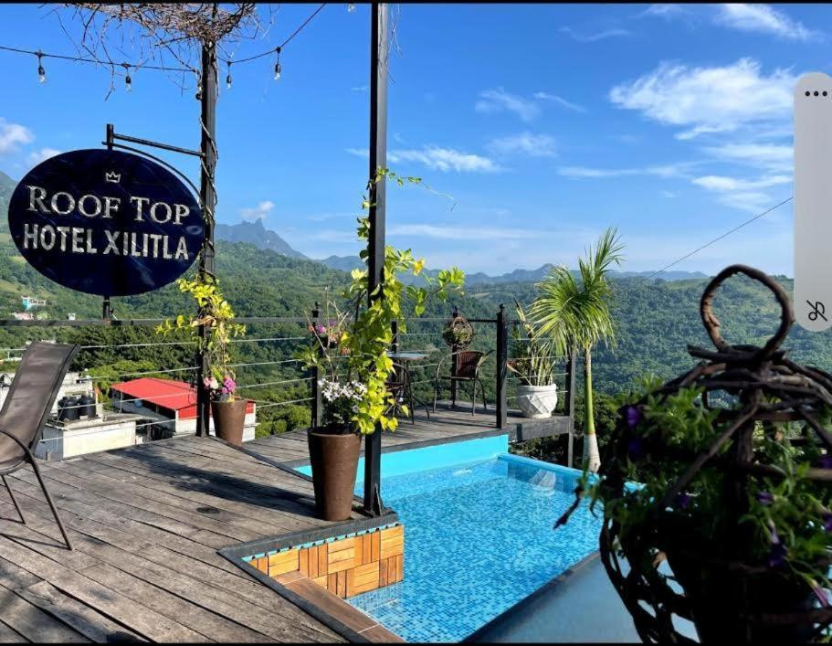 Roof Top Hotel Хилитла Экстерьер фото